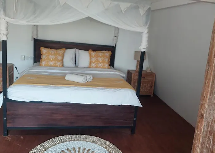 Olivia * Seminyak (Bali)